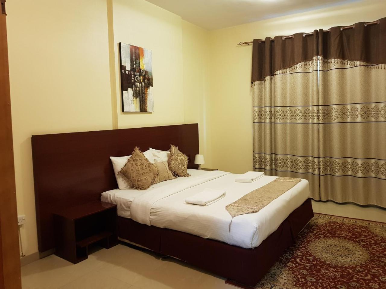 الفجيرة Raynor Hotel Apartments المظهر الخارجي الصورة